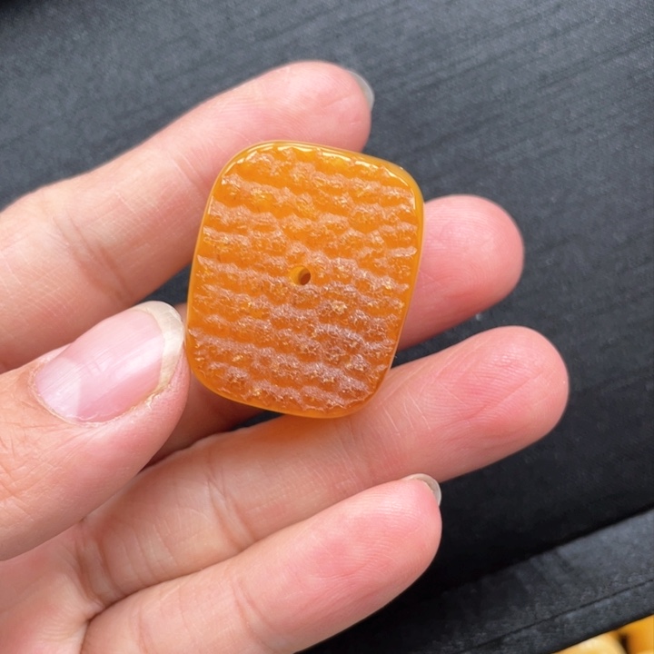 蜜蜡裸石未镶嵌蜜蜡