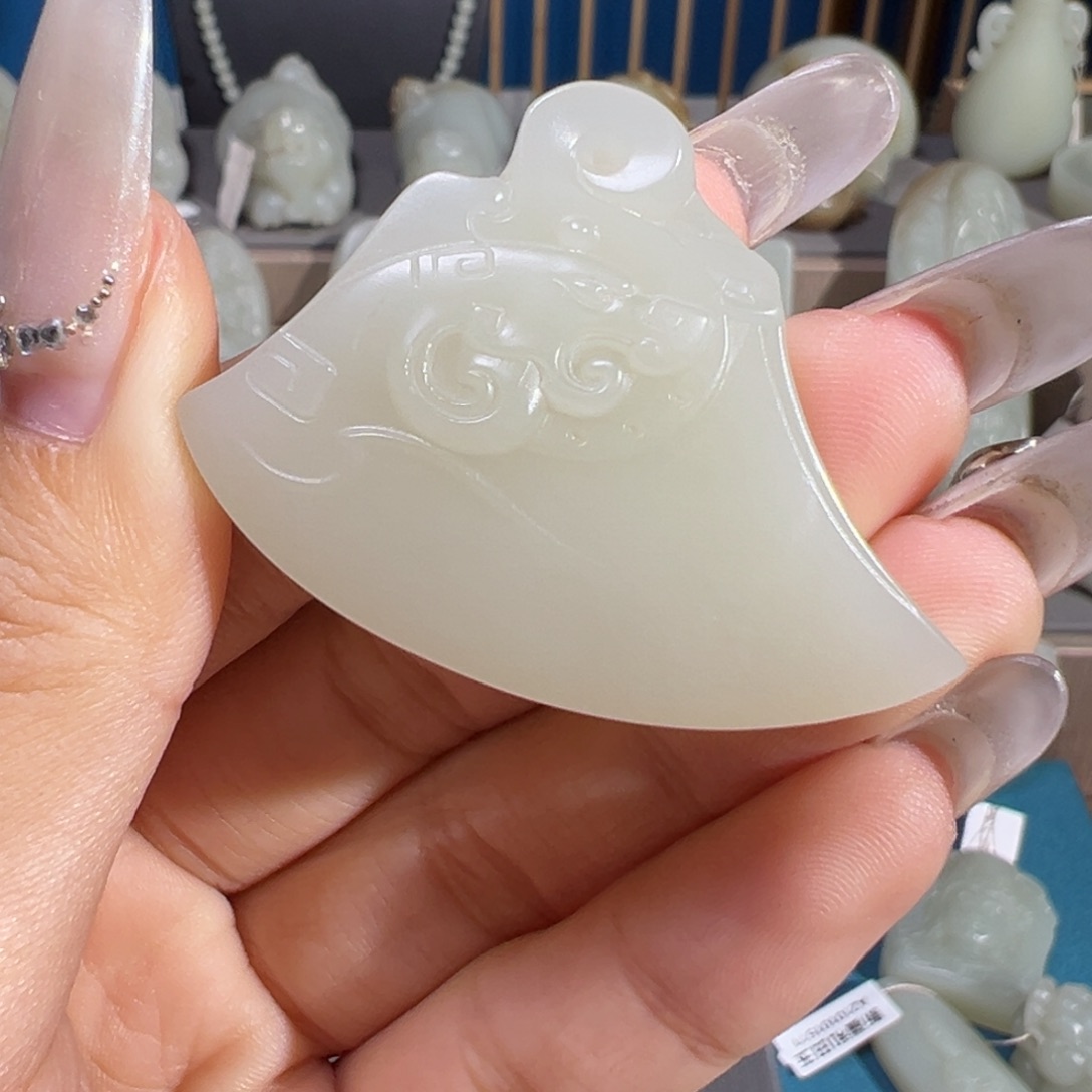 和田玉（糖玉）未镶嵌颈饰