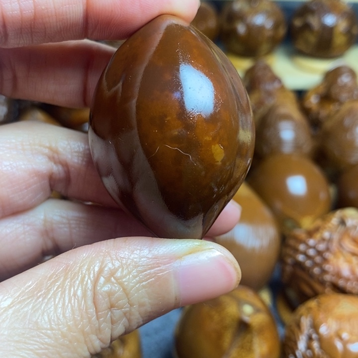 【闪购商品】香榧木橄榄核雕刻瑕疵单面蝴蝶