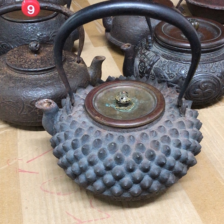 龙文堂鬼霰壶一一听雨堂严选