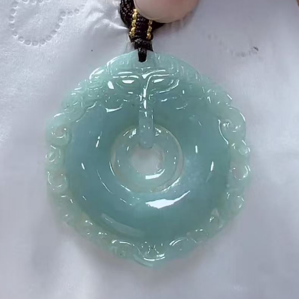 天然翡翠A货仿古扣（多样性发货只发一个）高39-41宽36-38厚5-8送绳