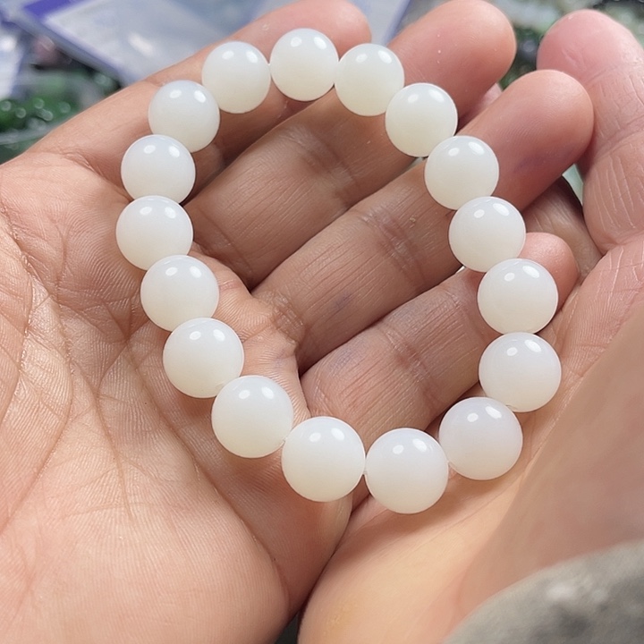 颈饰未镶嵌和田玉添****术