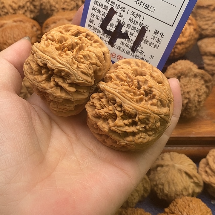 吊坠桃核粗筋狮子头49