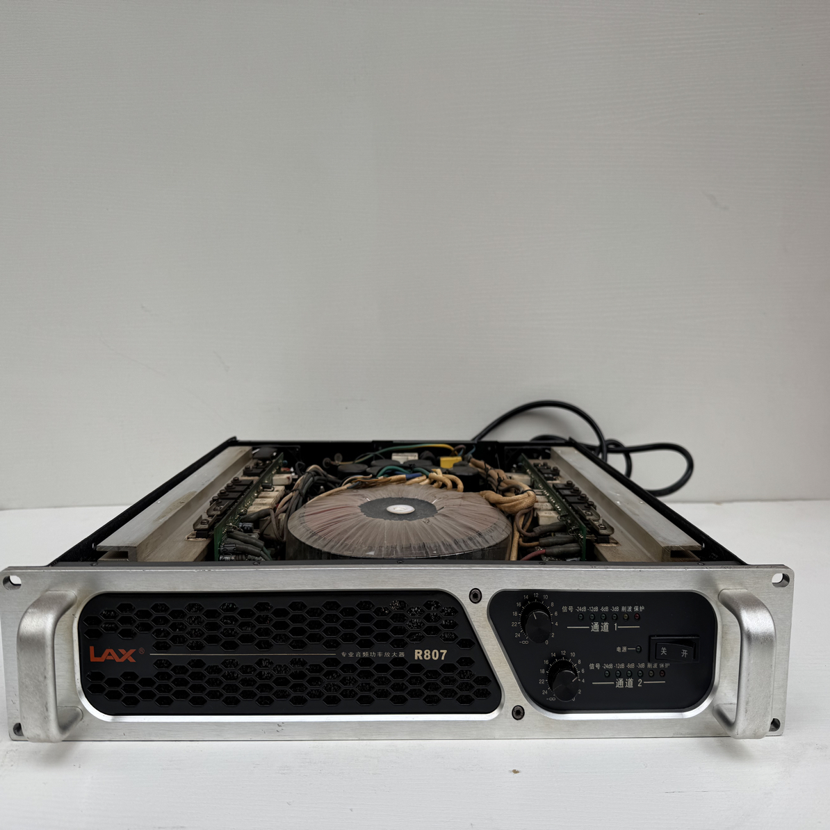 不包邮二手锐丰大功率可以推低音炮功放机