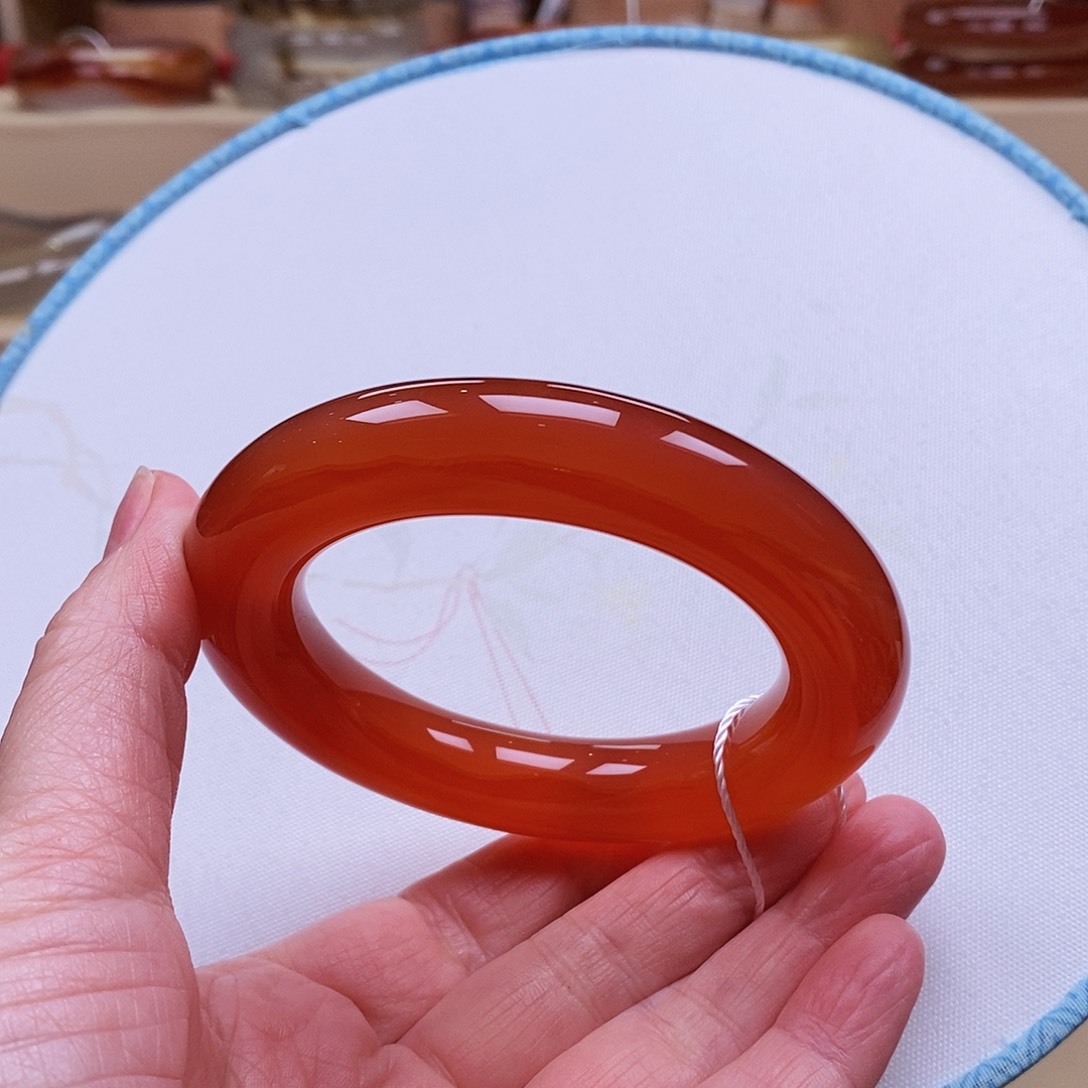 玛瑙/玉髓手镯未镶嵌