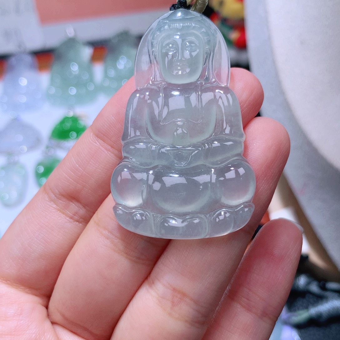 颈饰未镶嵌翡翠观音