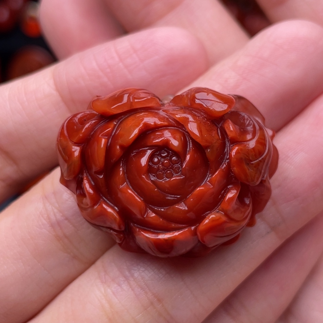 南红玛瑙未镶嵌珠宝奇石牡丹花吊坠
