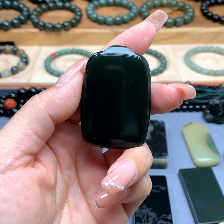 和田玉（青玉）颈饰未镶嵌吕**光