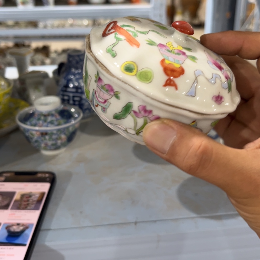 盖碗摆件等各种工具进行操作