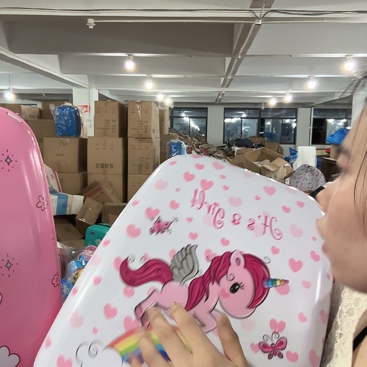 粉色系16寸卡通图案行李箱
