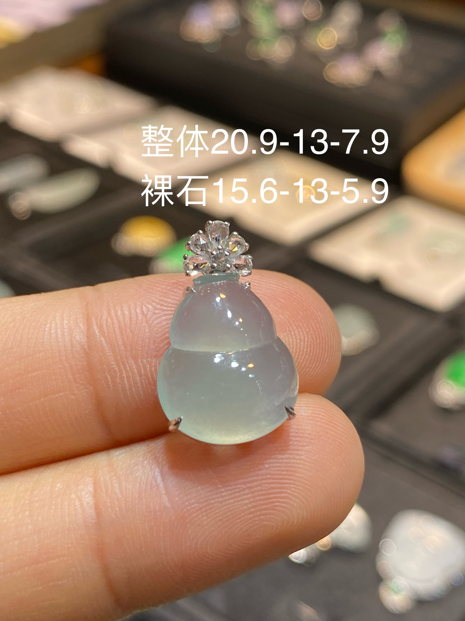 18k金镶嵌 天然翡翠 冰透起胶冰绿锁骨链葫芦吊坠 夏天清爽百搭