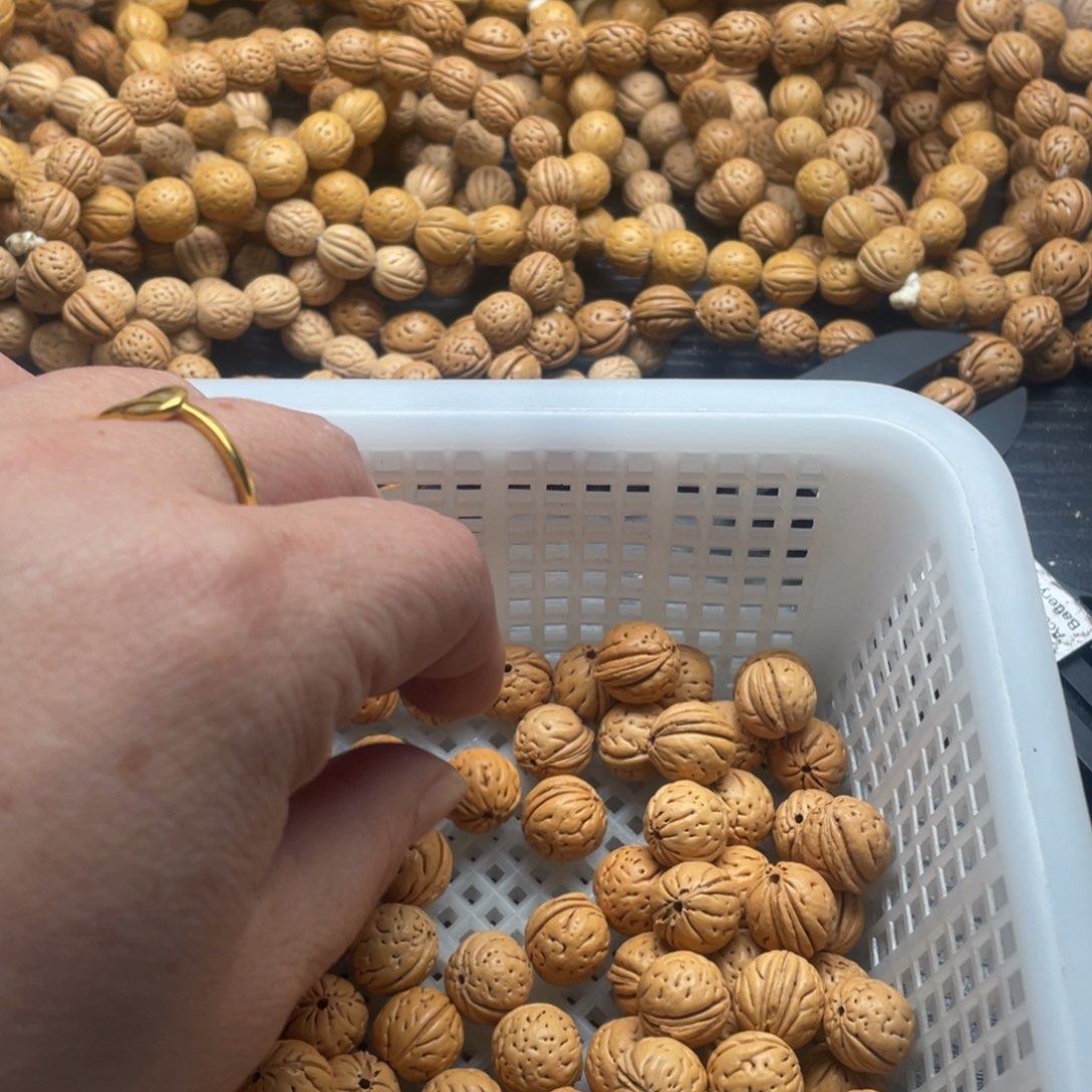 登***饱散籽批发小桃核80