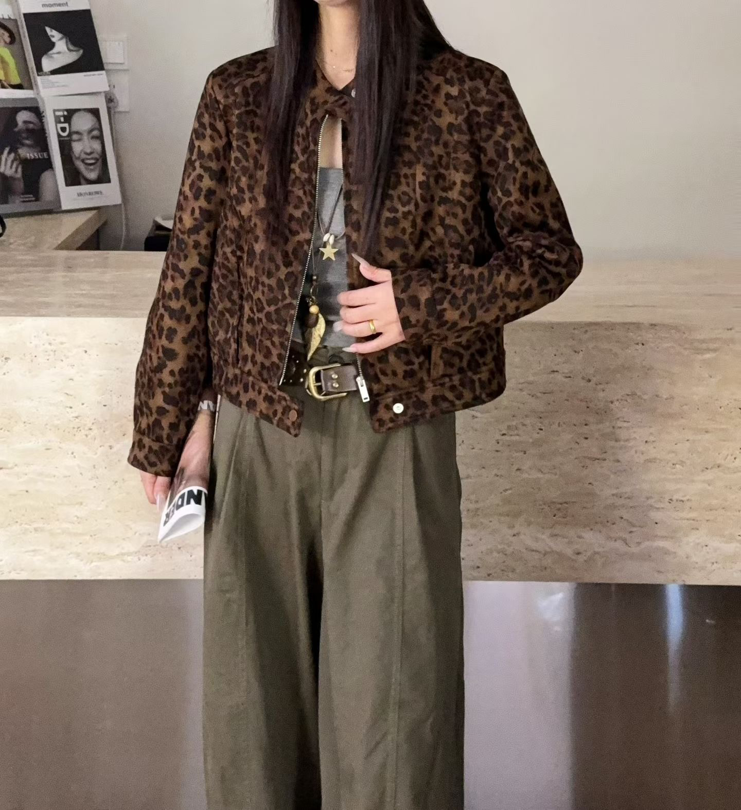 拉链棒球领短款豹纹女耐磨短外套棕色百搭花色上衣