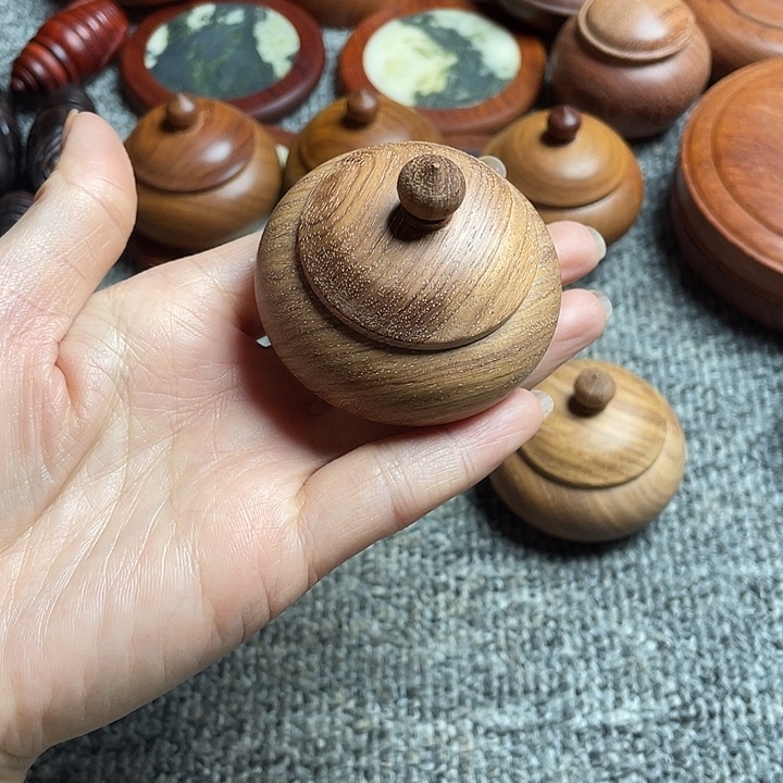 木缅甸花梨收纳罐一个