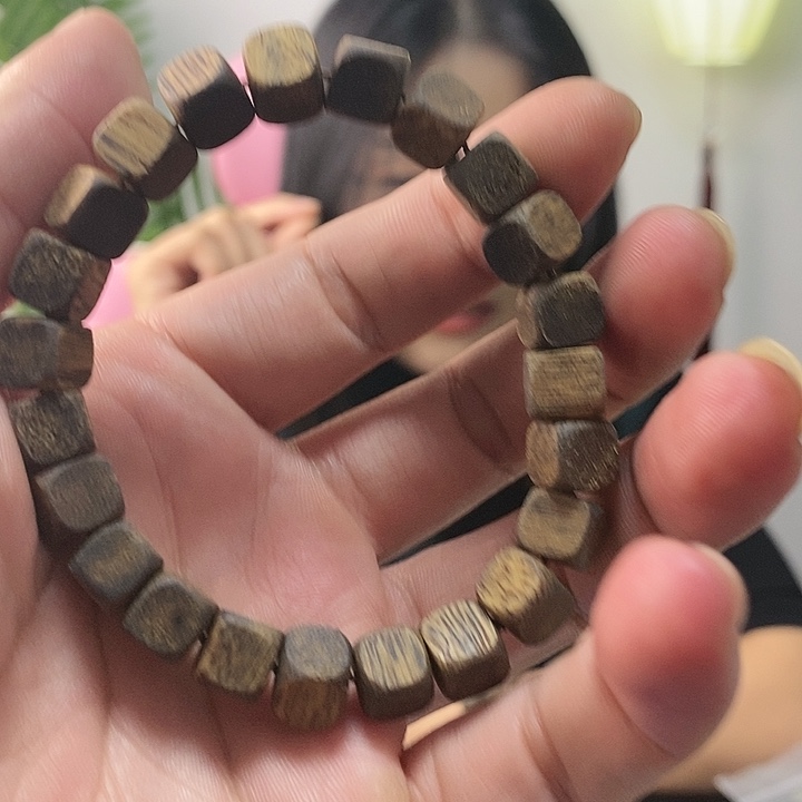 沉香沉香碎屑海南白棋1.0方+沉香碎屑