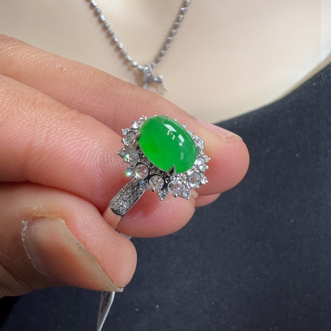 翡翠吊坠(不含链)18K金镶嵌