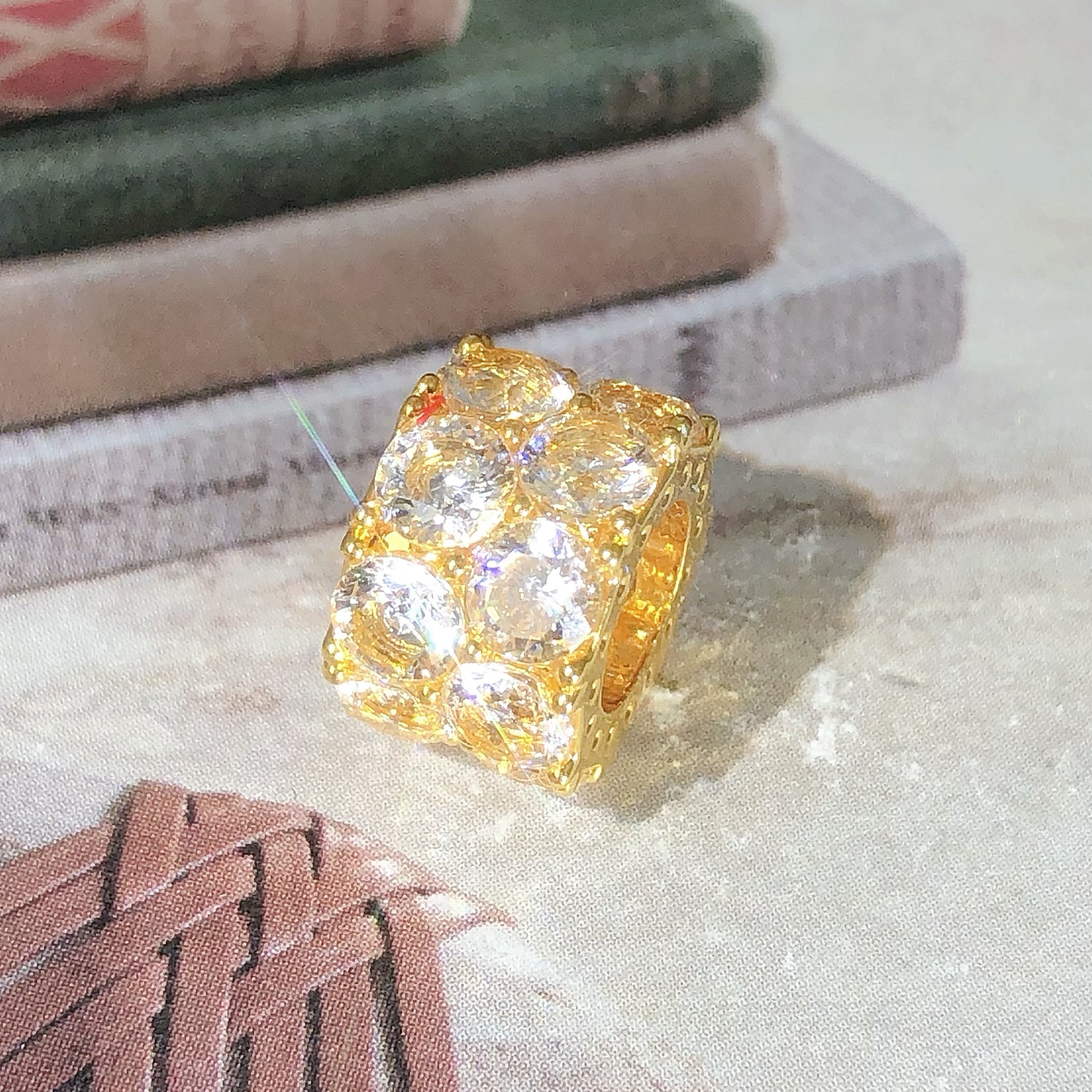 合成锆石【皇冠轻奢】18k金镶嵌锆石爆闪路路通 12.2×8mm 白A140