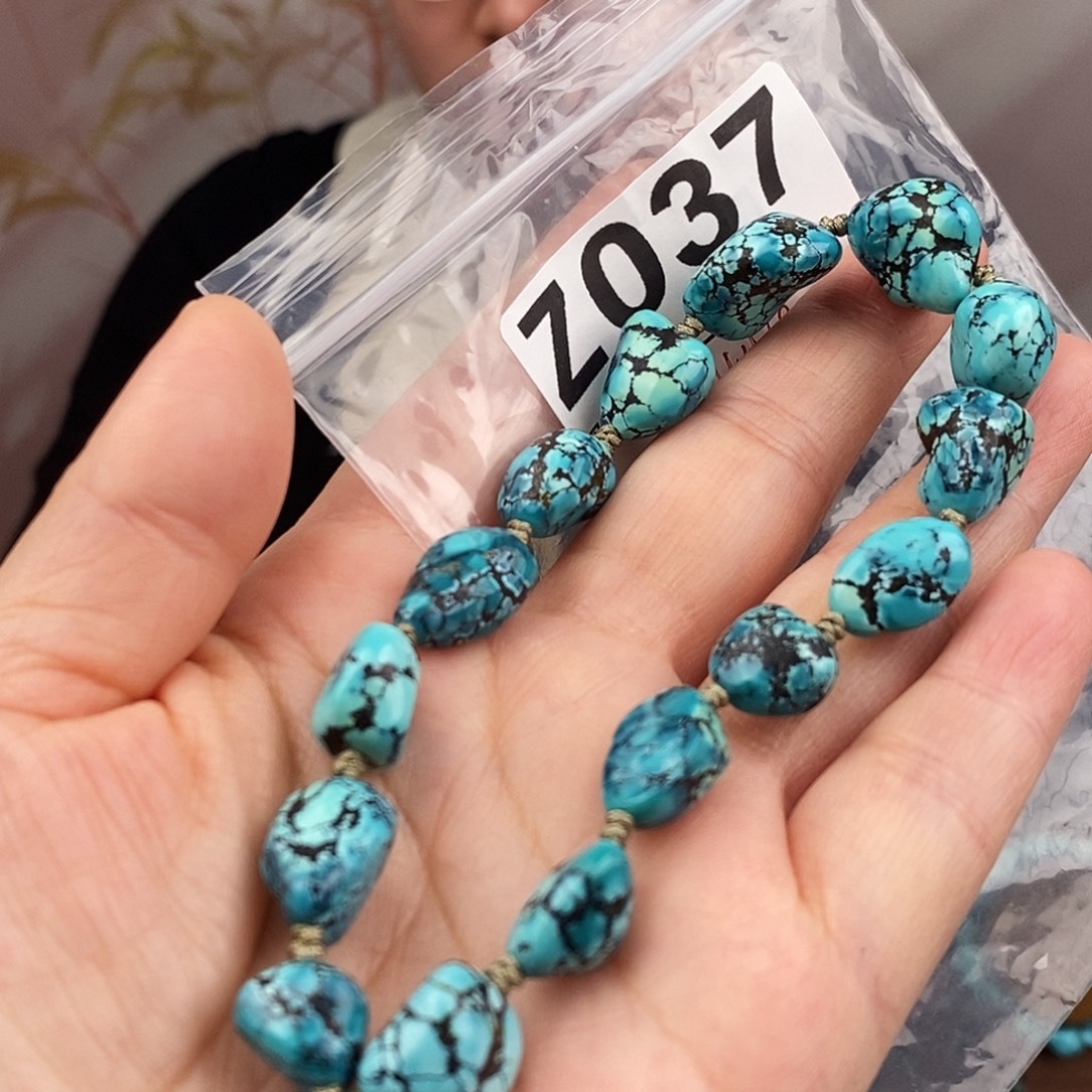 绿松石未镶嵌原矿