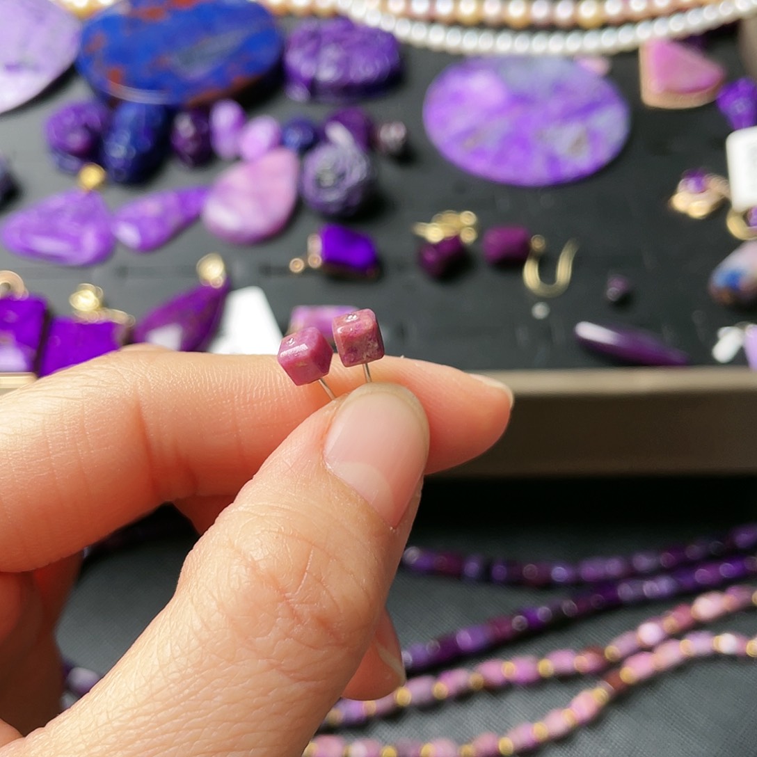 苏纪石（舒俱来）耳钉银S925镶嵌