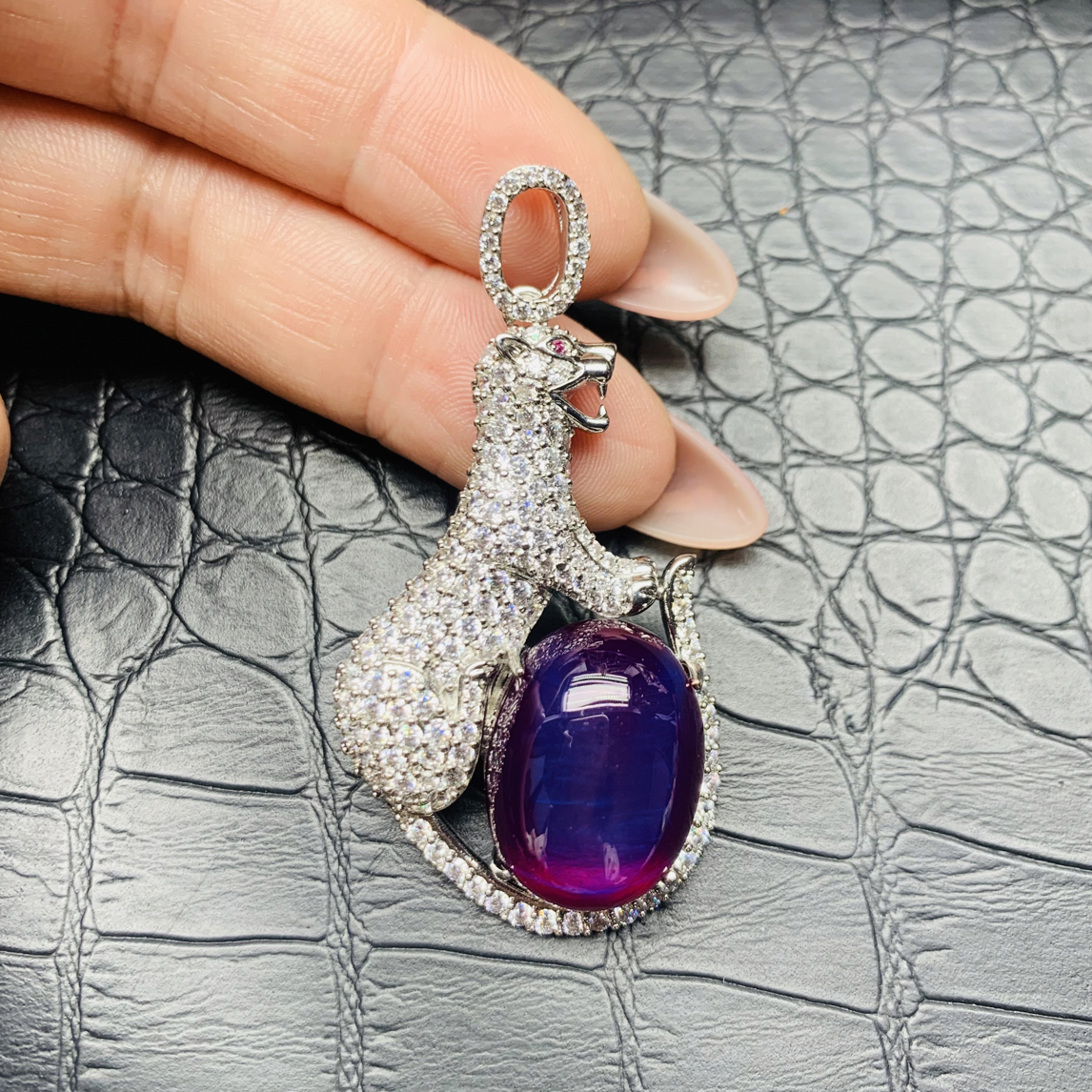 铜合金吊坠 轻奢时尚星光紫色豹子金色动物吊坠镶嵌配饰饰品1096