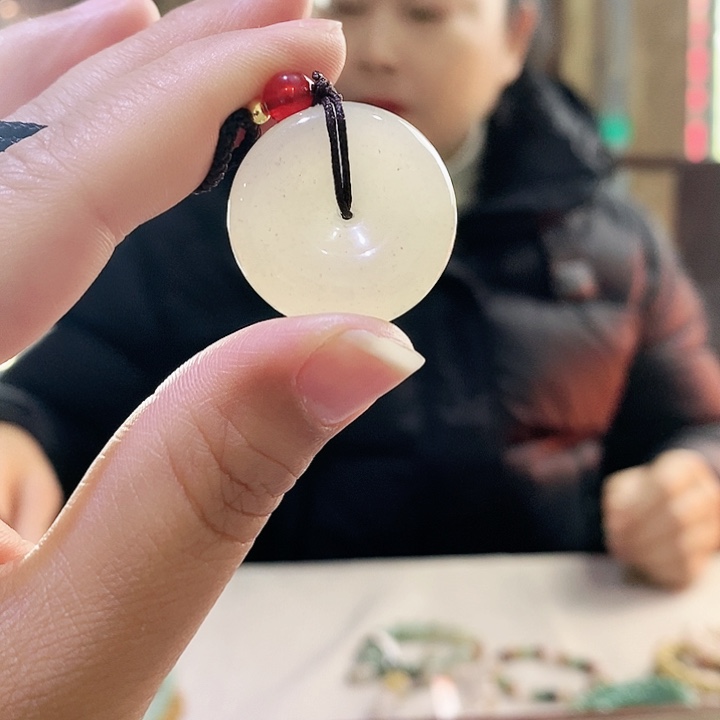 密玉（石英质玉）毛衣链未镶嵌