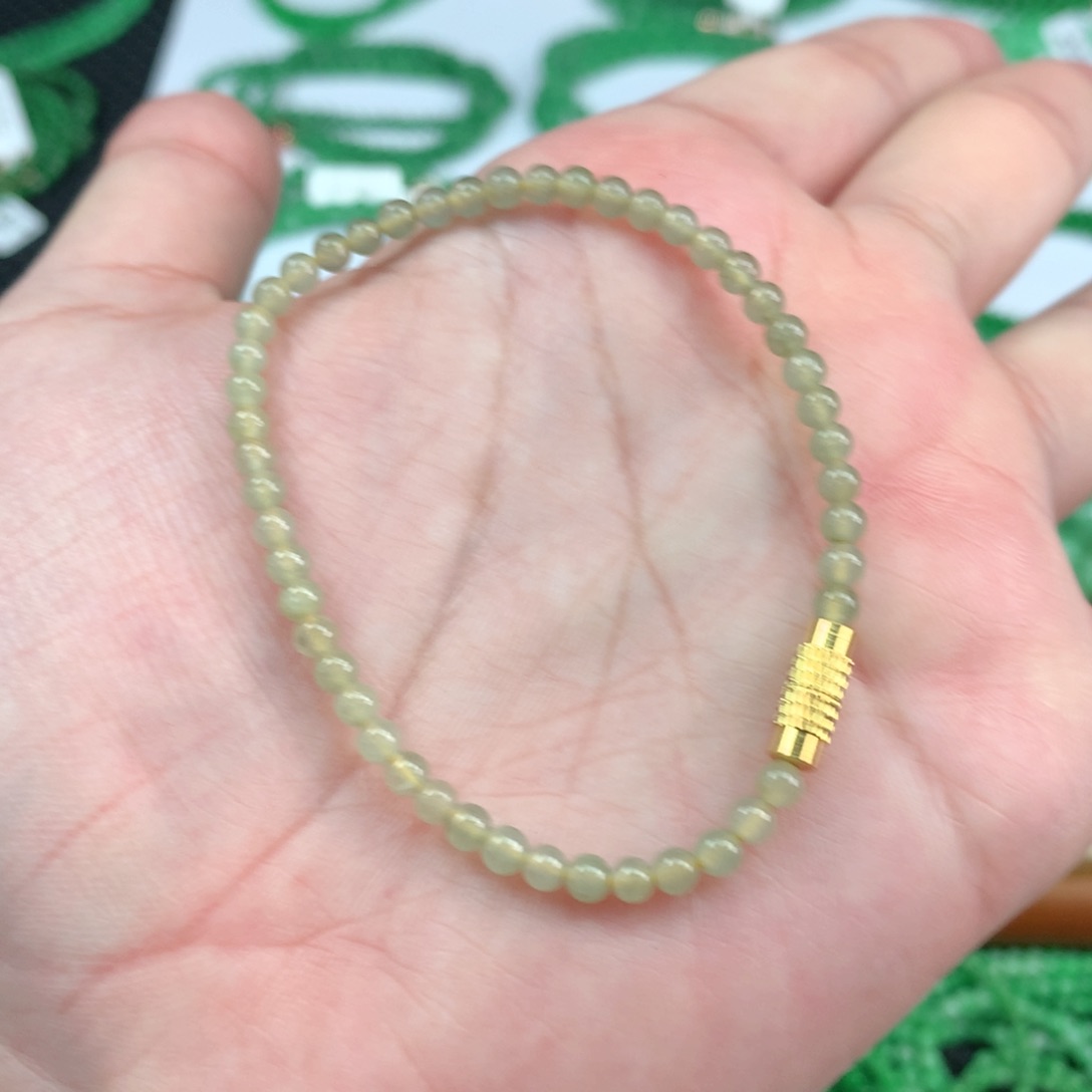 翡翠手链未镶嵌翡翠