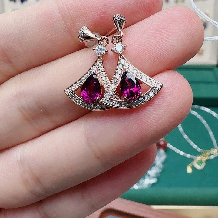 石榴石耳饰银S925镶嵌耳钉365