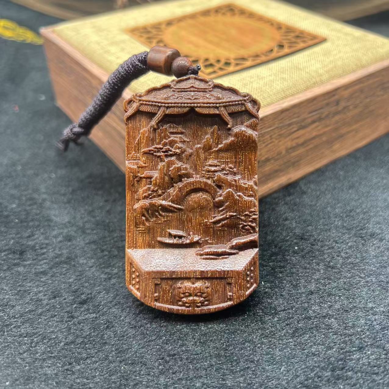 【百世璀璨 尽耀光芒】雪山重楼雕刻牌C040