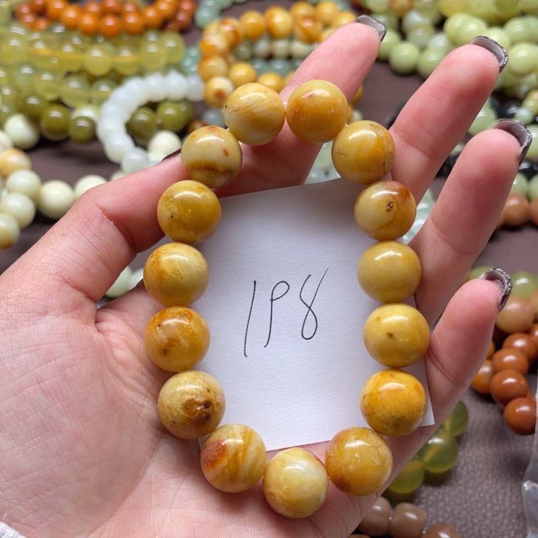 赵***师蛇纹石玉未镶嵌手链