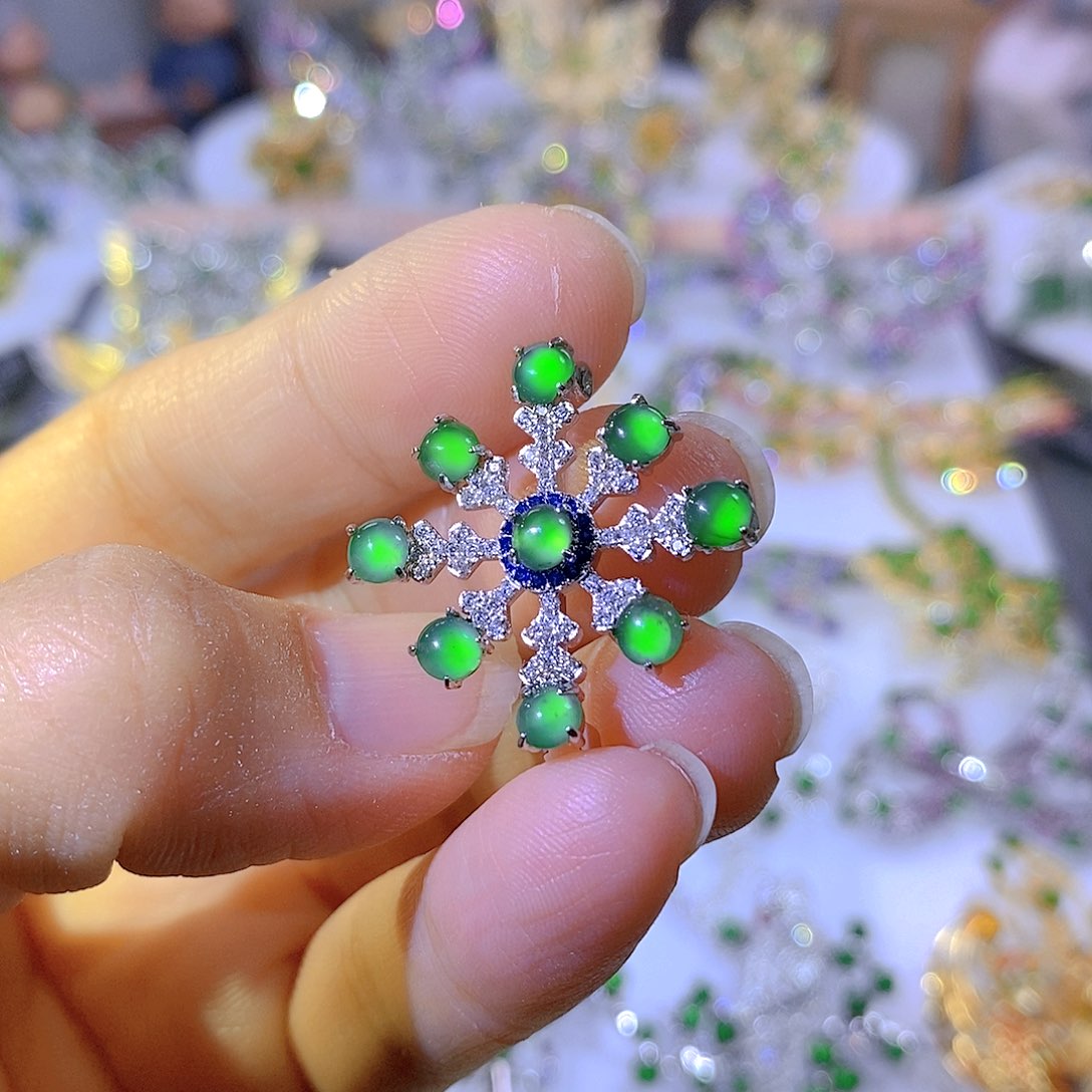 颈饰银S925镶嵌翡翠