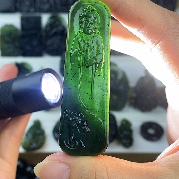 蛇纹石玉未镶嵌观音