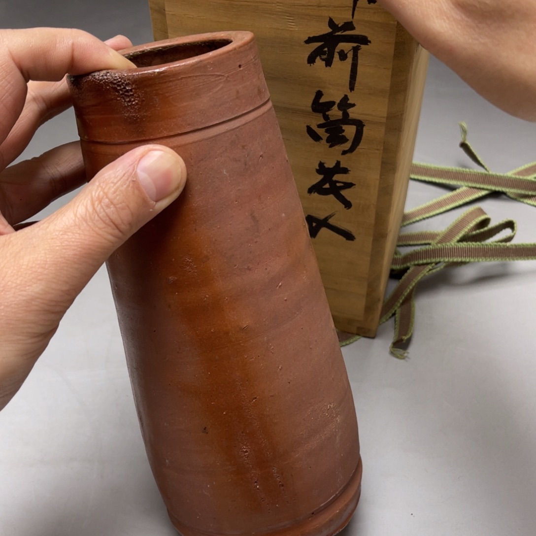 瓷片?****?密密麻麻地排列着一个