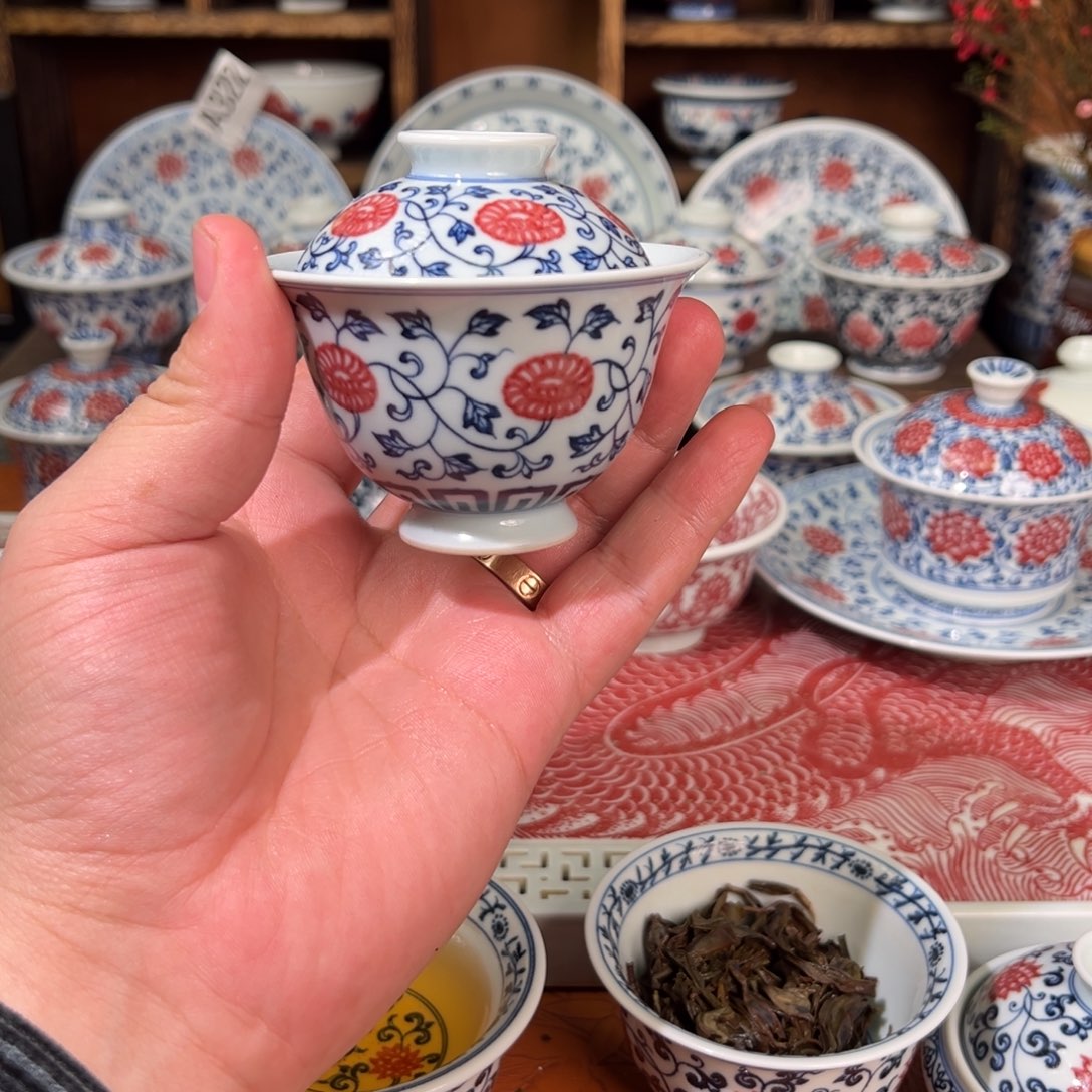 景德镇高温原矿釉里红手绘