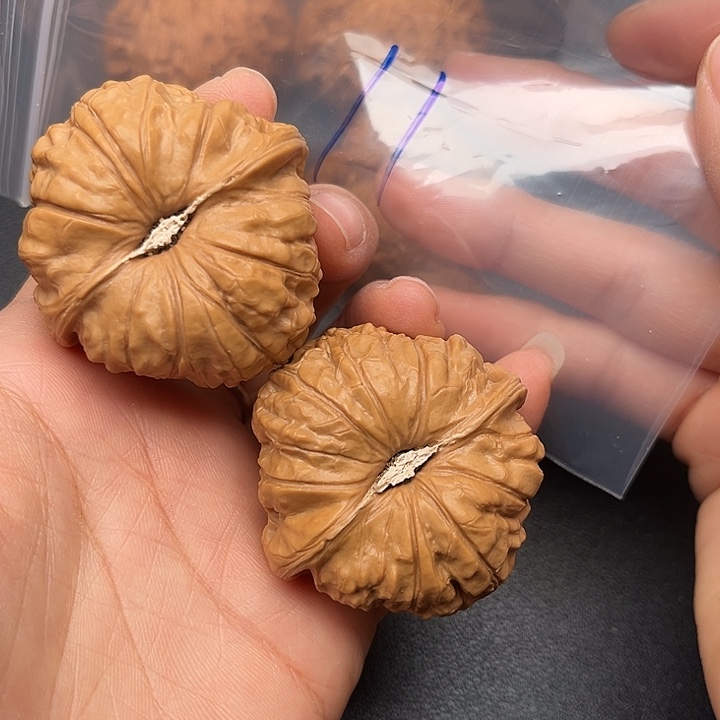 T***.吊坠桃核11号南瓜墩