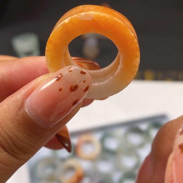 只****翡翠未镶嵌戒指01