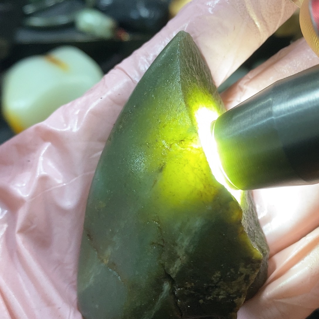 未镶嵌和田玉（糖玉）挂件