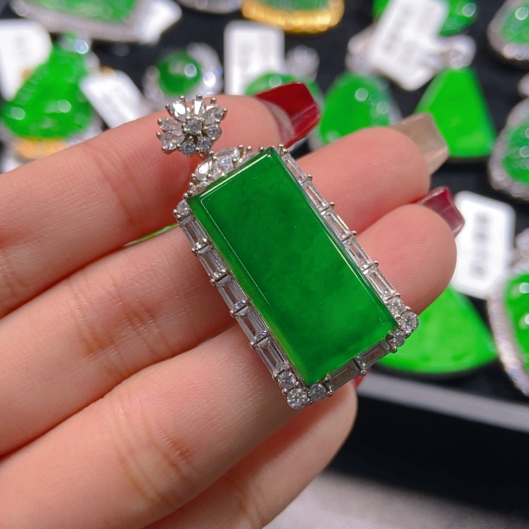 翡翠吊坠(不含链)未镶嵌