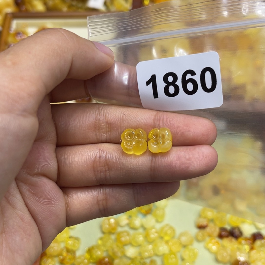 未镶嵌琥珀珠宝奇石