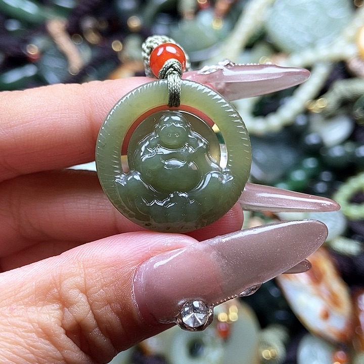 和田玉颈饰未镶嵌