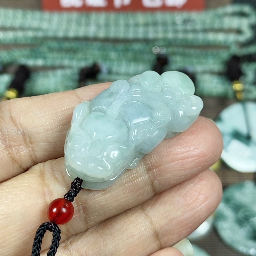 【闪购商品】翡翠颈饰未镶嵌玉吊坠翡翠玉貔貅吊坠