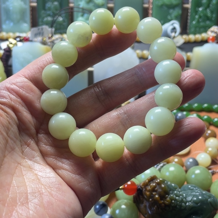 和田玉未镶嵌手串