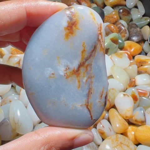 和田玉（糖玉）未镶嵌颈饰79克