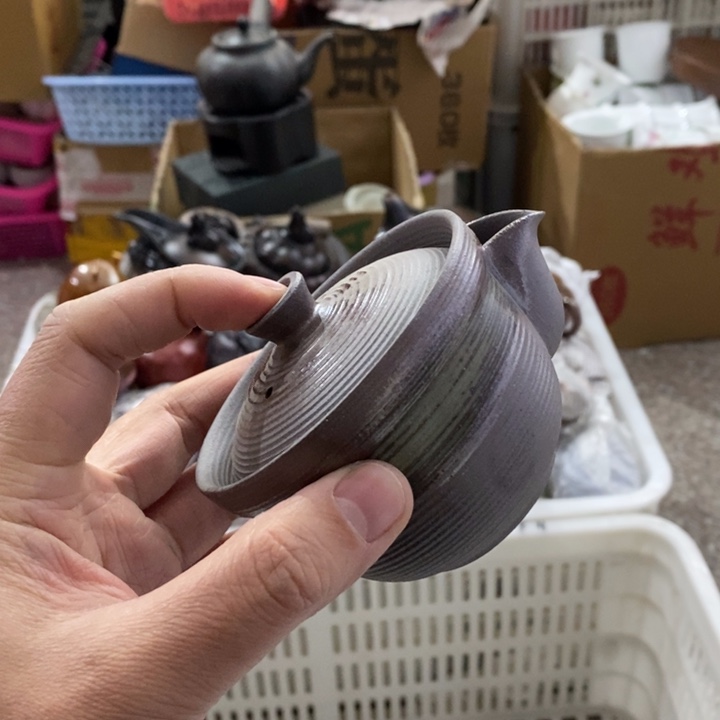 陶瓷艺术品及陶瓷壶