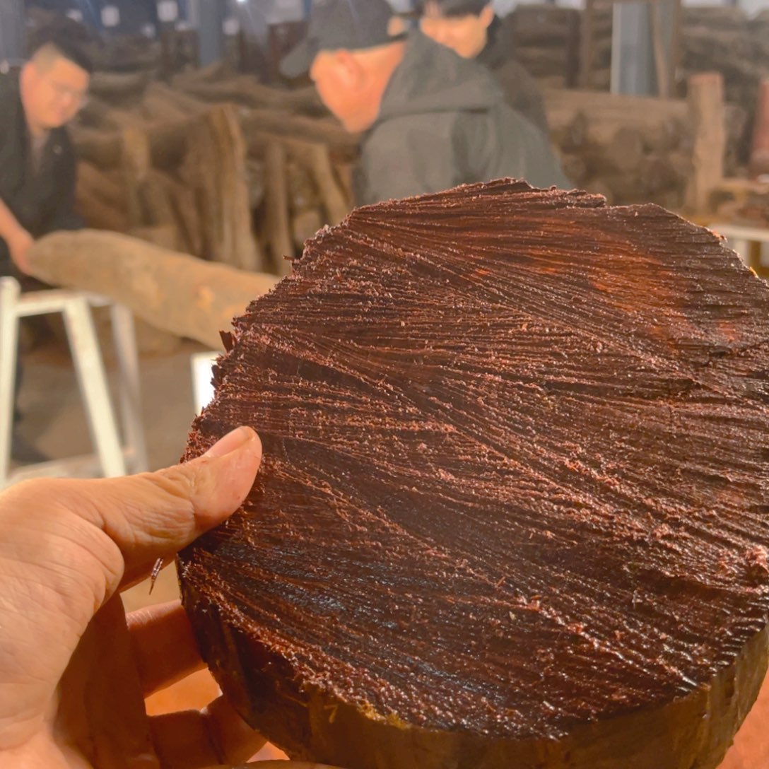 紫檀木类端景台小**?赞比亚血檀原木料闪购十