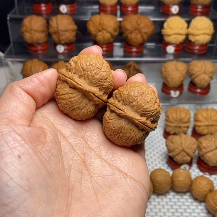 文玩核桃把件29金钱蟒