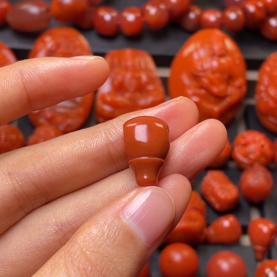 南红玛瑙其它未镶嵌低**生11mm对孔瓦西柿子锦三通