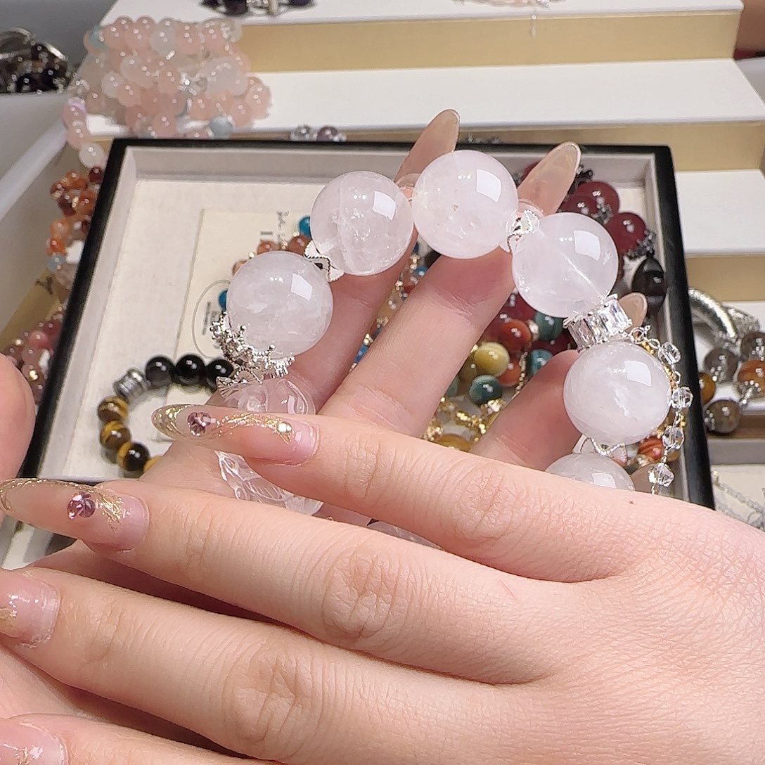 水晶手链未镶嵌还***钱把