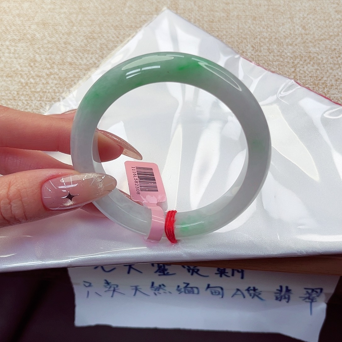 翡翠未镶嵌手镯手镯