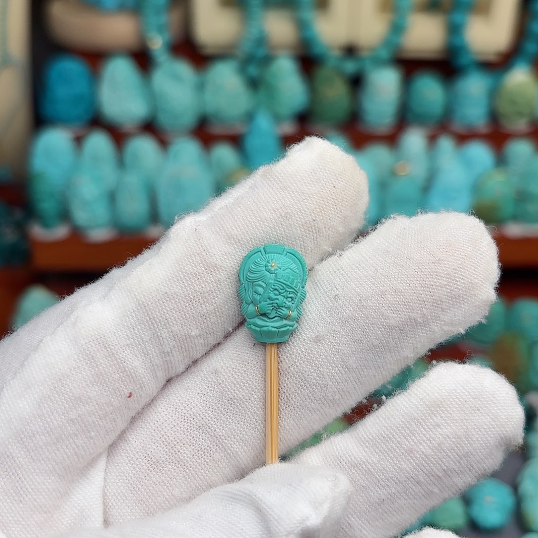 绿松石配饰未镶嵌