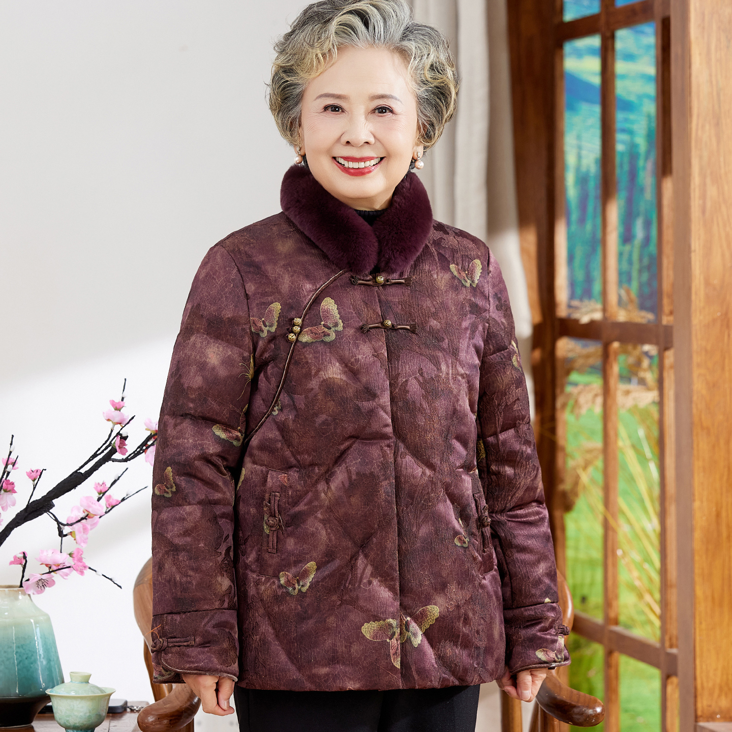 老年人冬装女羽绒服外套奶奶装兔毛白鸭绒上衣时尚妈妈装保暖衣服